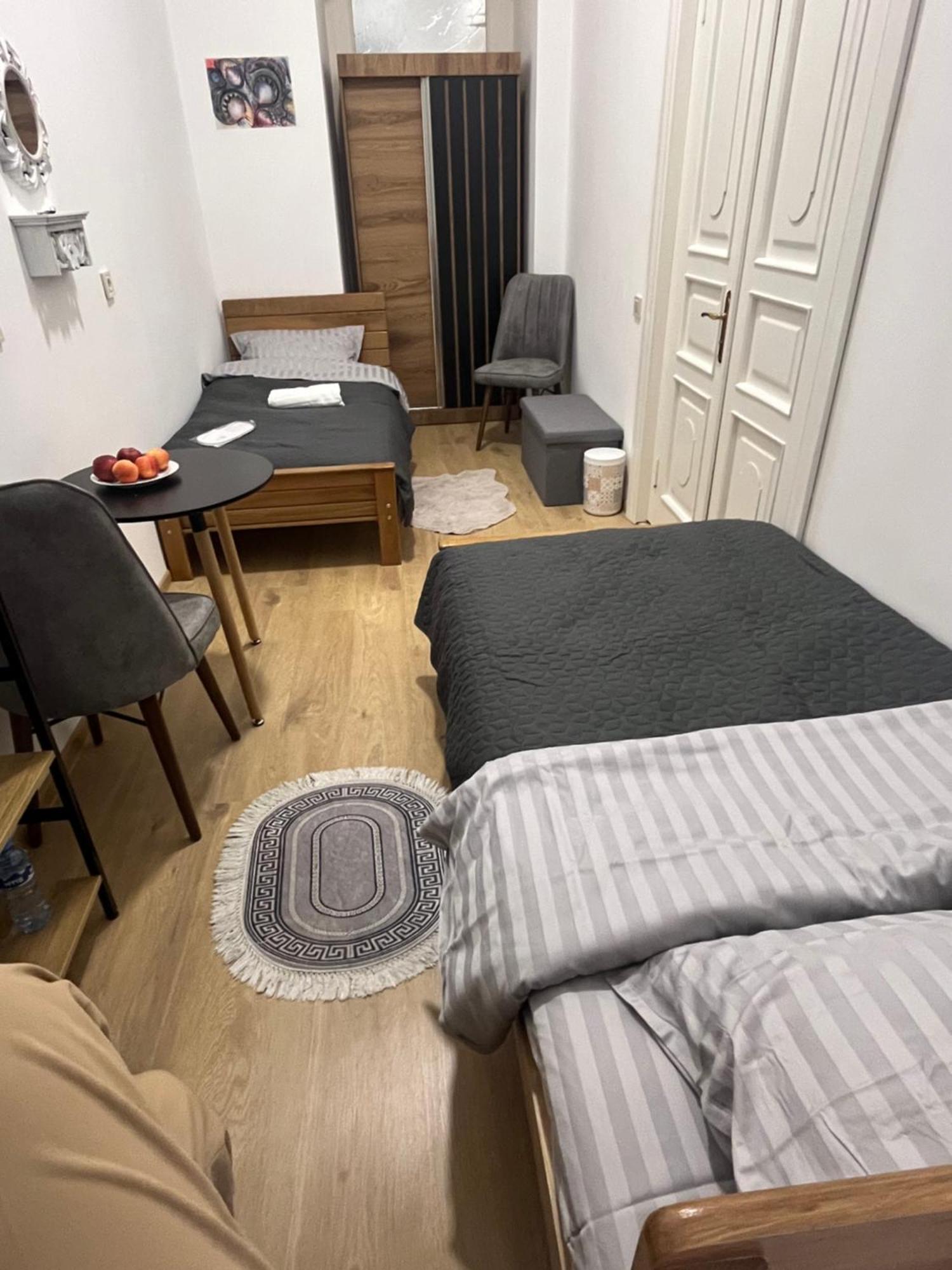 Salomes Guest Room Tiflis Exterior foto